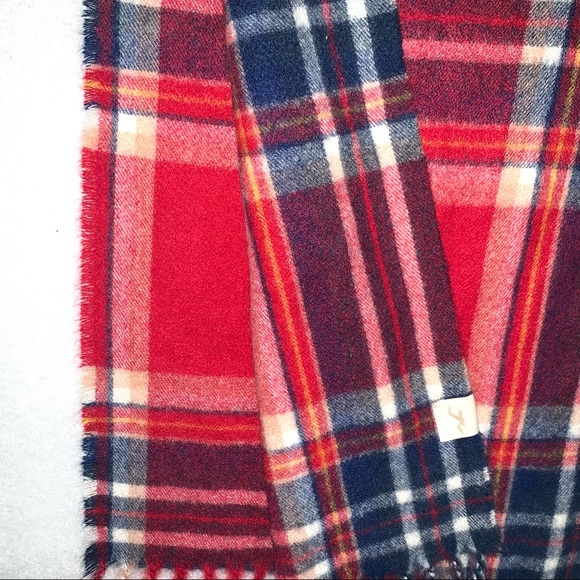 Hollister OS red, white & blue plaid soft Polyester/Viscose blend fringed scarf - Picture 6 of 16